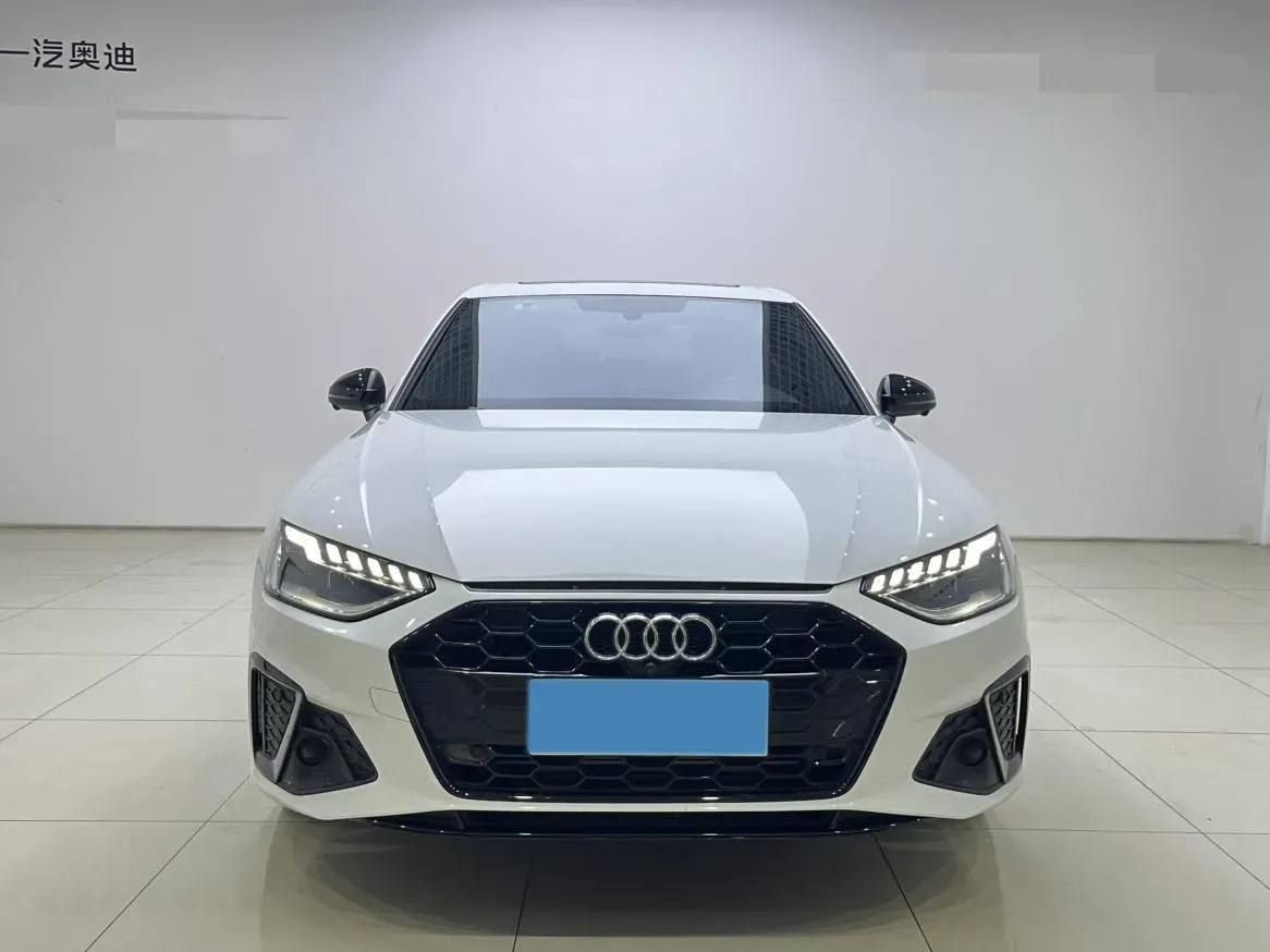 2024 Audi A4L 2.0T 190HP L4 7DCT,autocango,china used car exporter,china ev exporter,chinese used car exporter,chinese used ev exporter
