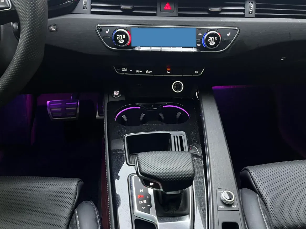 2024 Audi A4L 2.0T 190HP L4 7DCT,autocango,china used car exporter,china ev exporter,chinese used car exporter,chinese used ev exporter