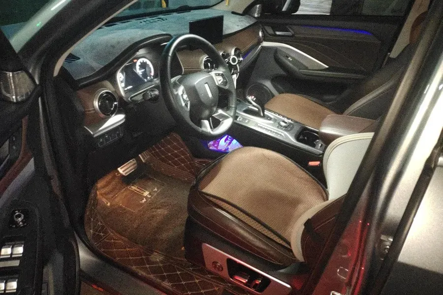 2018 WEY VV6 2.0T 197HP L4 7DCT,autocango,china used car exporter,china ev exporter,chinese used car exporter,chinese used ev exporter