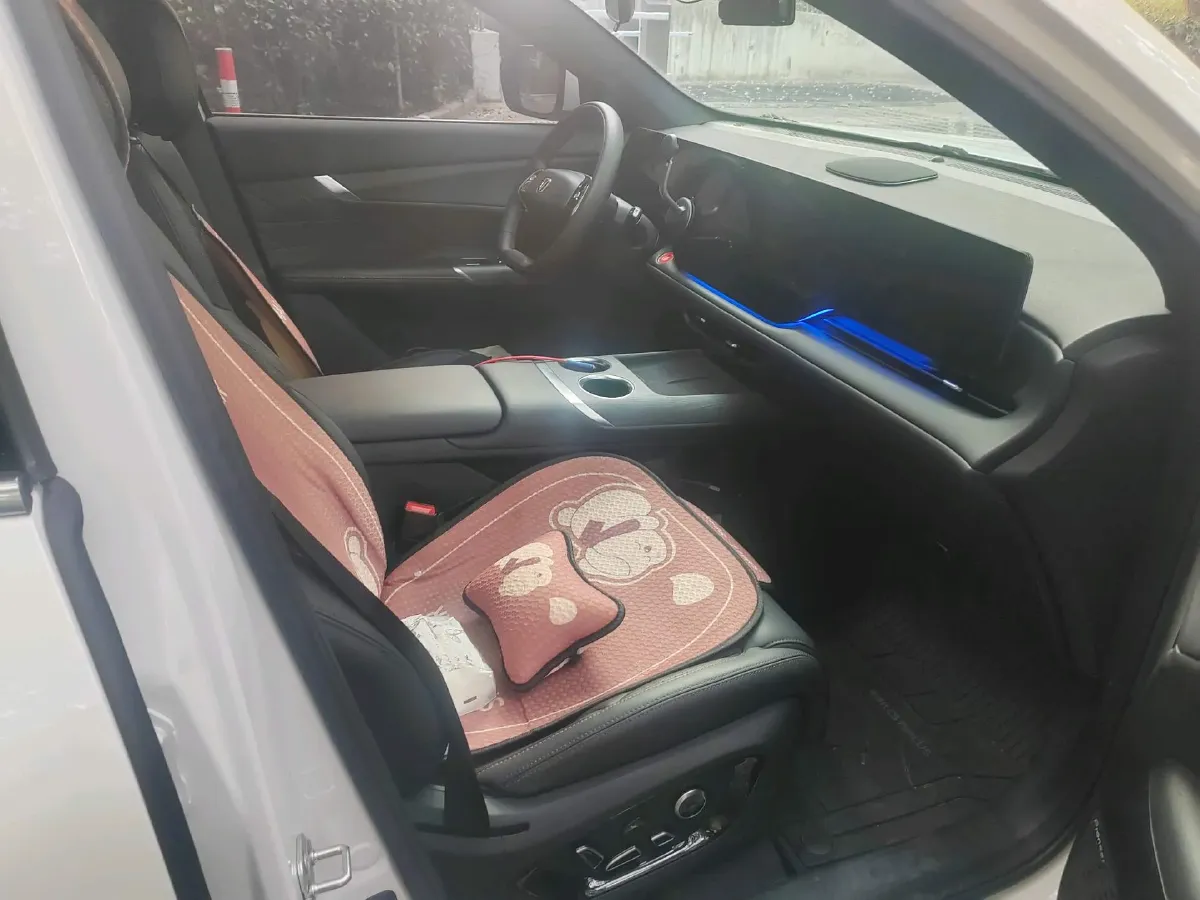 2025 ChangAn CS75 Plus 2.0T 233HP L4 8AT,autocango,china used car exporter,china ev exporter,chinese used car exporter,chinese used ev exporter