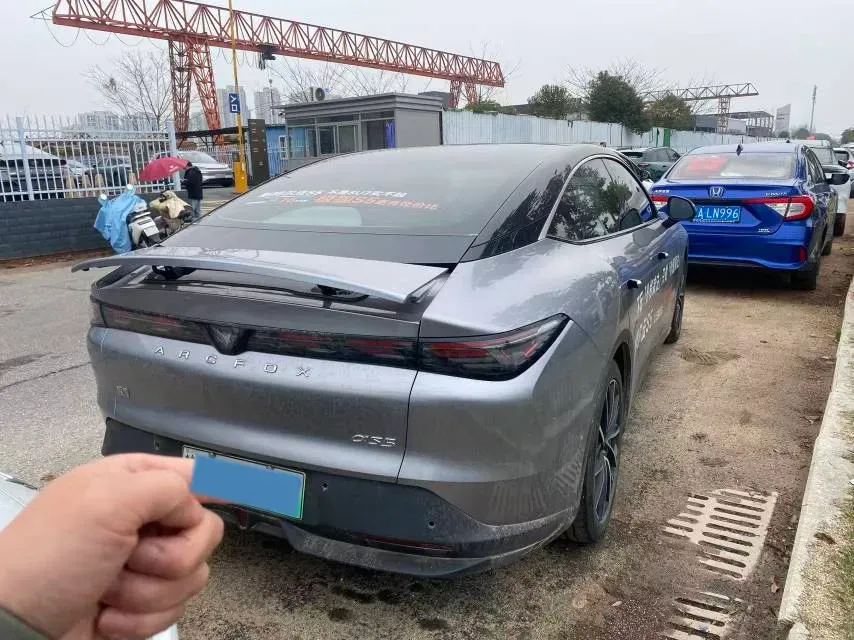 2024 ARCFOX αT5 BEV 79.2KWH,autocango,china used car exporter,china ev exporter,chinese used car exporter,chinese used ev exporter