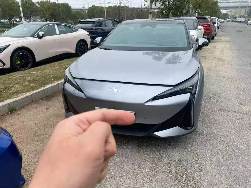 2024 ARCFOX αT5 BEV 79.2KWH,autocango,china used car exporter,china ev exporter,chinese used car exporter,chinese used ev exporter