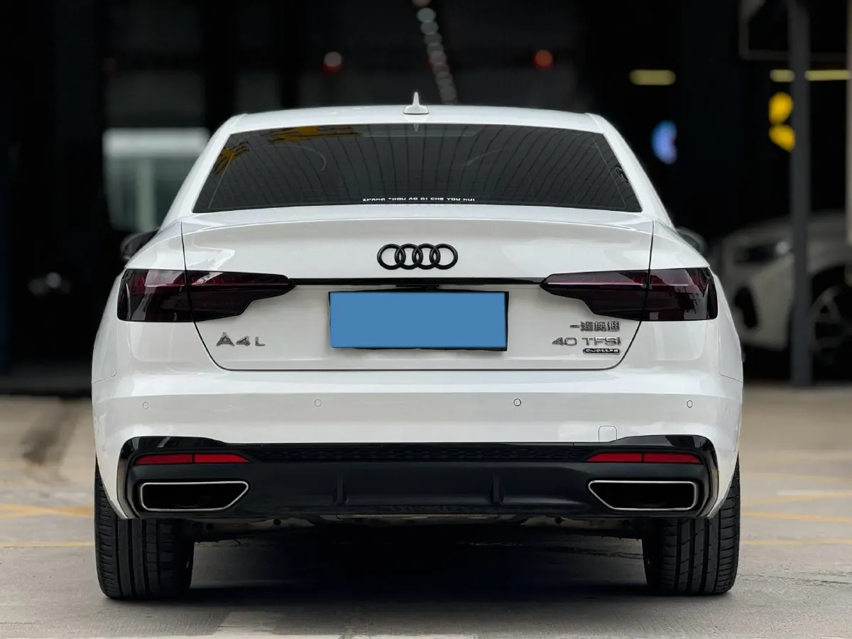 2022 Audi A4L 2.0T 190HP L4 7DCT,autocango,china used car exporter,china ev exporter,chinese used car exporter,chinese used ev exporter
