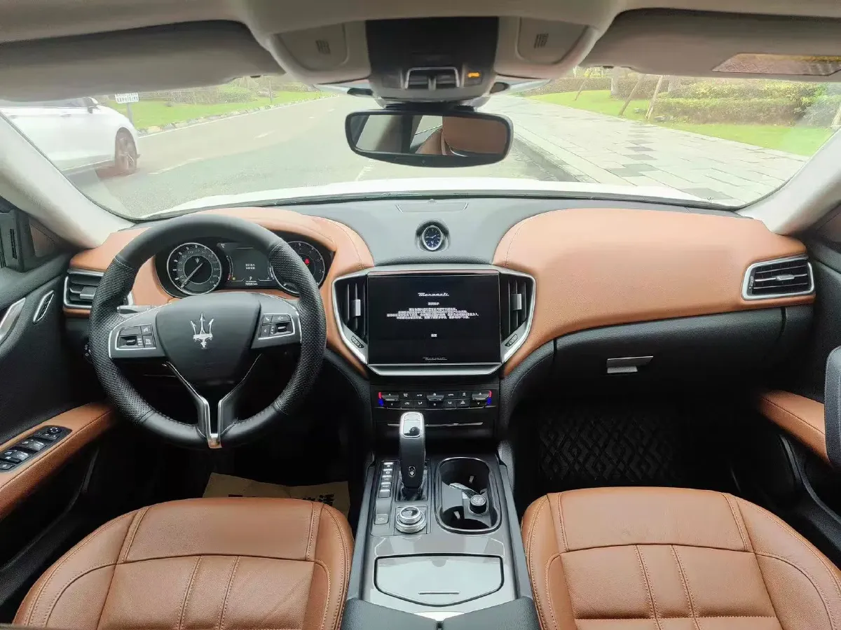 2021 Maserati Ghibli 3.0T 350HP V6 8AT,autocango,china used car exporter,china ev exporter,chinese used car exporter,chinese used ev exporter