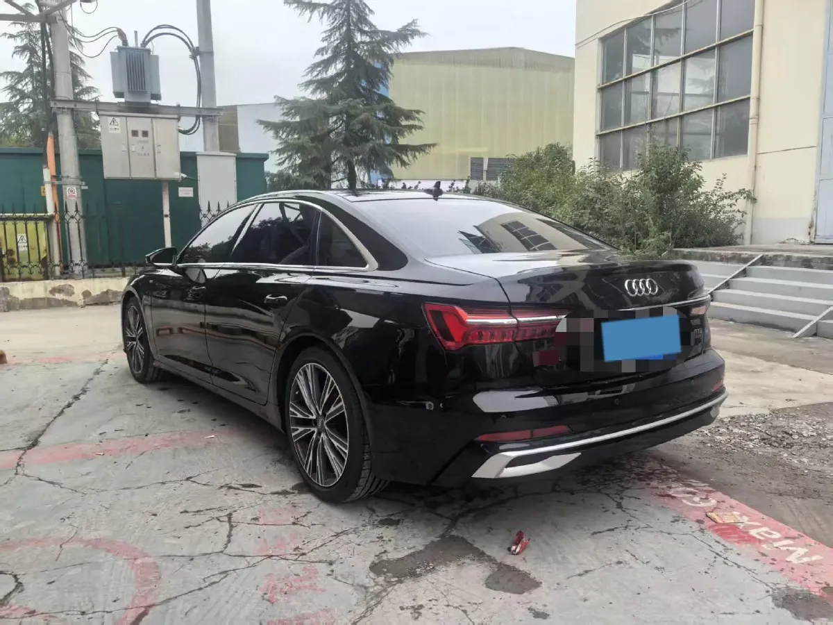 2019 Mercedes-Benz E Class 1.5T 184HP L4 9AT,autocango,china used car exporter,china ev exporter,chinese used car exporter,chinese used ev exporter