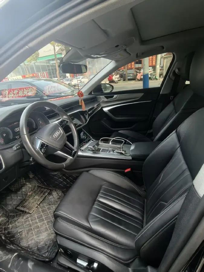 2022 Audi A6L 2.0T 224HP L4 7DCT,autocango,china used car exporter,china ev exporter,chinese used car exporter,chinese used ev exporter