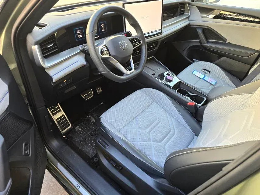 2025 Volkswagen Tayron 2.0T 220HP L4 7DCT,autocango,china used car exporter,china ev exporter,chinese used car exporter,chinese used ev exporter