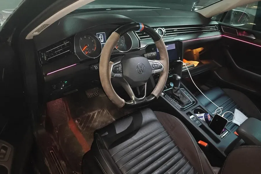 2020 Volkswagen Magotan 2.0T 186HP L4 7DCT,autocango,china used car exporter,china ev exporter,chinese used car exporter,chinese used ev exporter