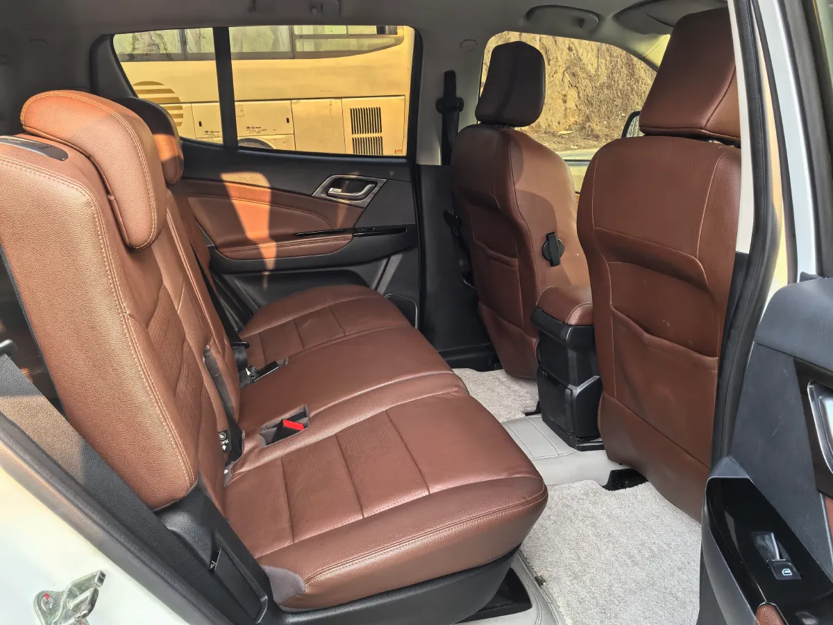 2018 Isuzu Mu-X 1.9T 163HP L4 6AT,autocango,china used car exporter,china ev exporter,chinese used car exporter,chinese used ev exporter