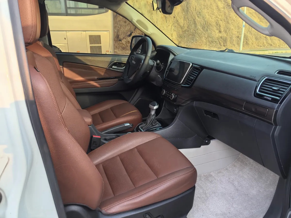 2018 Isuzu Mu-X 1.9T 163HP L4 6AT,autocango,china used car exporter,china ev exporter,chinese used car exporter,chinese used ev exporter