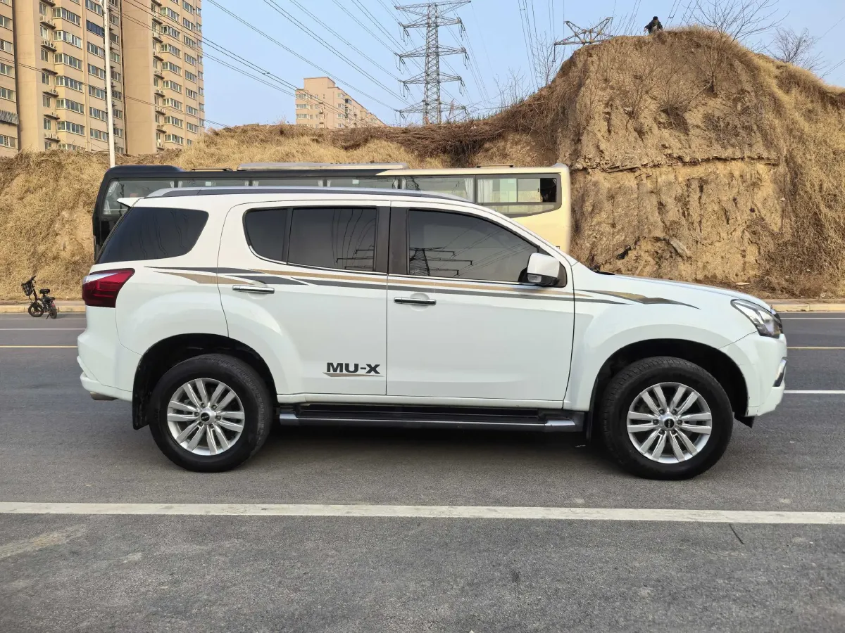 2018 Isuzu Mu-X 1.9T 163HP L4 6AT,autocango,china used car exporter,china ev exporter,chinese used car exporter,chinese used ev exporter