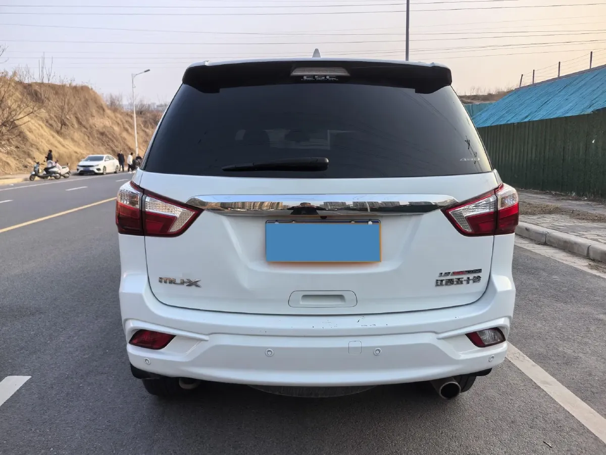 2018 Isuzu Mu-X 1.9T 163HP L4 6AT,autocango,china used car exporter,china ev exporter,chinese used car exporter,chinese used ev exporter