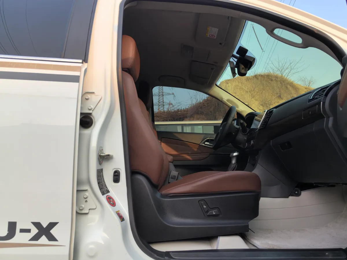 2018 Isuzu Mu-X 1.9T 163HP L4 6AT,autocango,china used car exporter,china ev exporter,chinese used car exporter,chinese used ev exporter