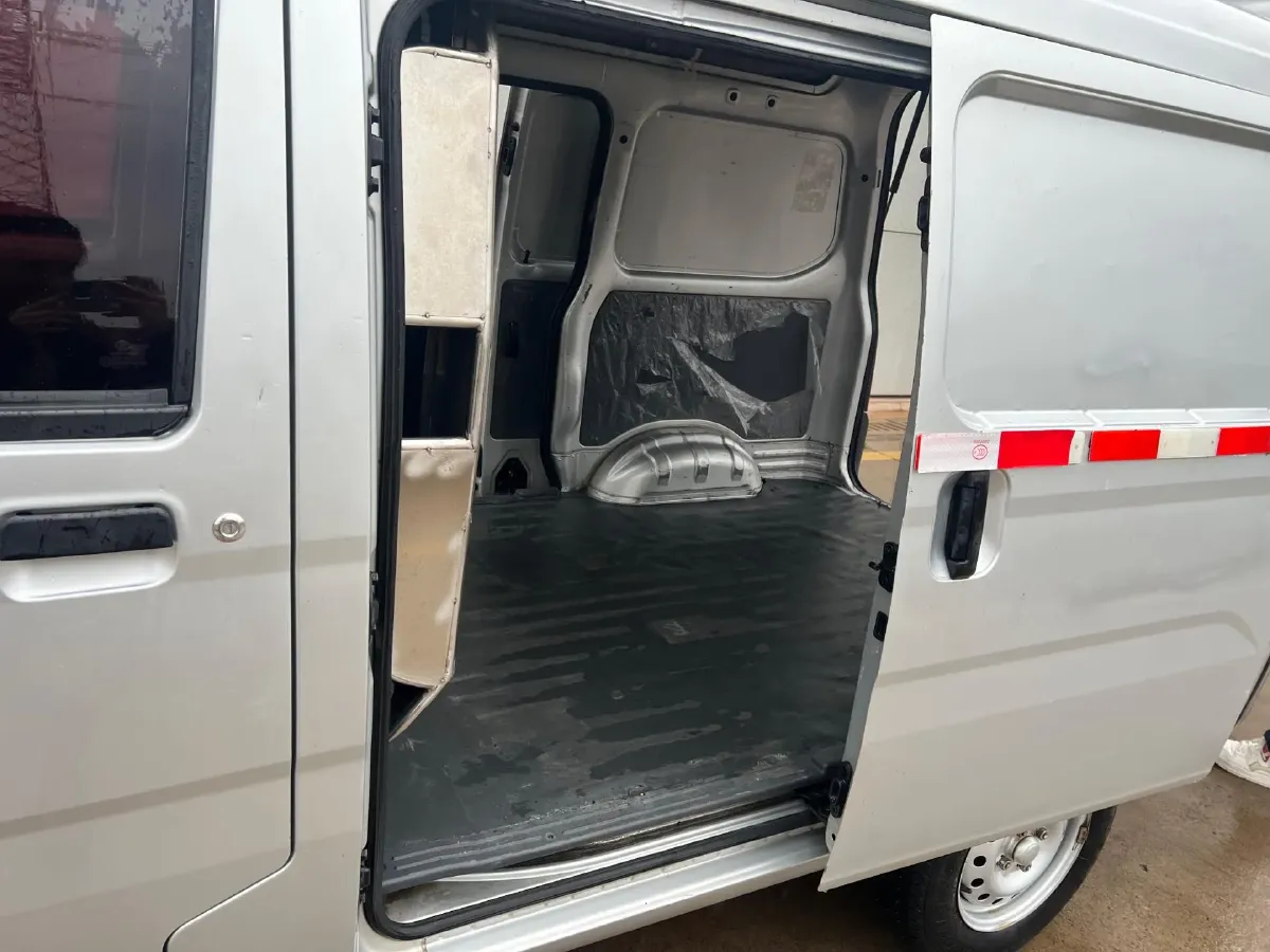 2019 WuLing RongGuang 1.2L 82HP L4 5MT,autocango,china used car exporter,china ev exporter,chinese used car exporter,chinese used ev exporter