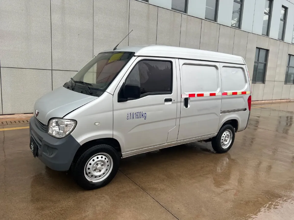 2019 WuLing RongGuang 1.2L 82HP L4 5MT,autocango,china used car exporter,china ev exporter,chinese used car exporter,chinese used ev exporter