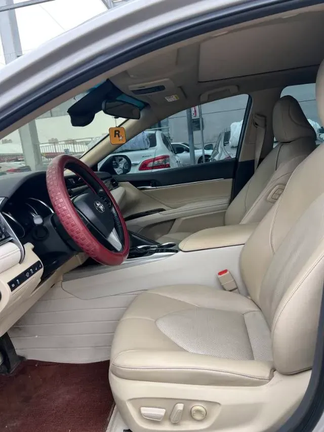 2019 Toyota Camry 2.5L 178HP L4 E-CVT Hybrid,autocango,china used car exporter,china ev exporter,chinese used car exporter,chinese used ev exporter
