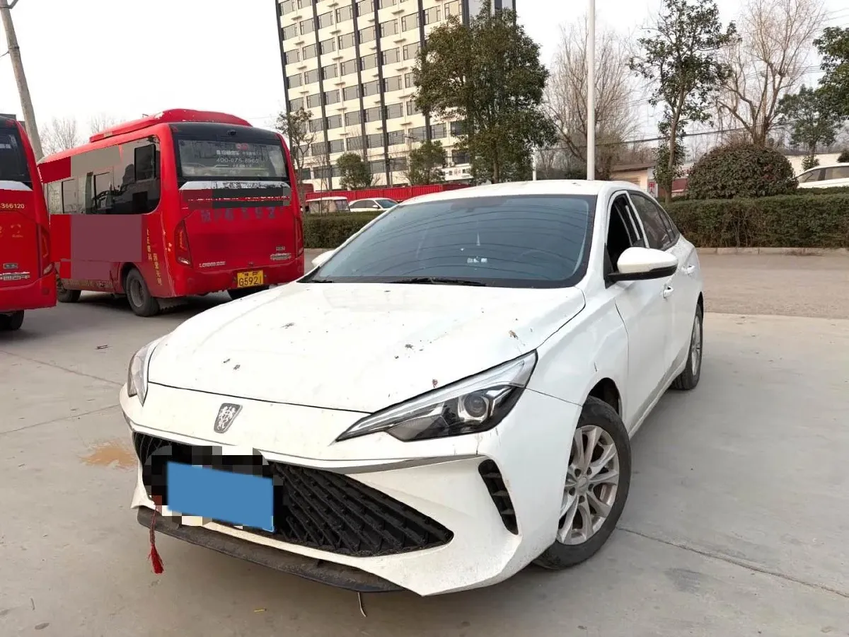 2023 Roewe i5 1.5L 129HP L4 5MT,autocango,china used car exporter,china ev exporter,chinese used car exporter,chinese used ev exporter
