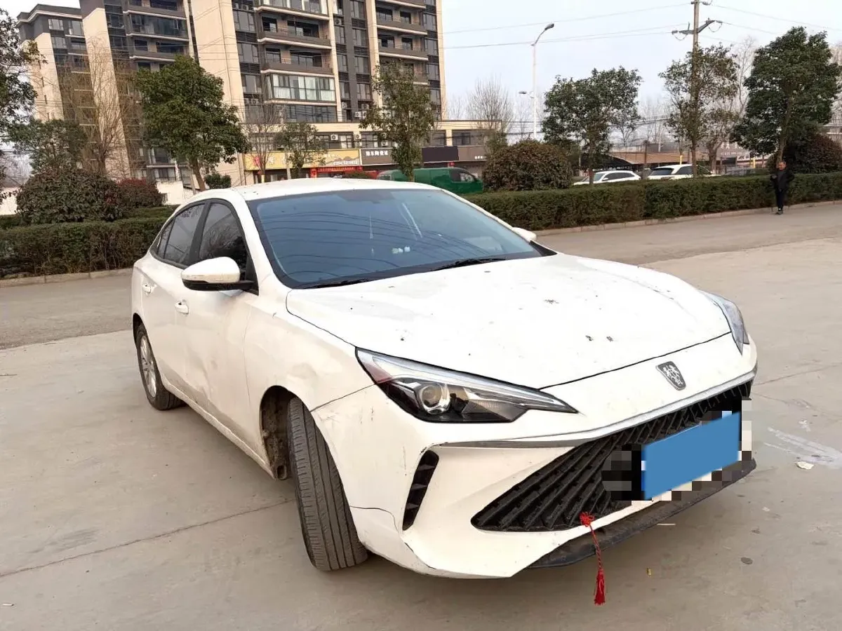 2023 Roewe i5 1.5L 129HP L4 5MT,autocango,china used car exporter,china ev exporter,chinese used car exporter,chinese used ev exporter