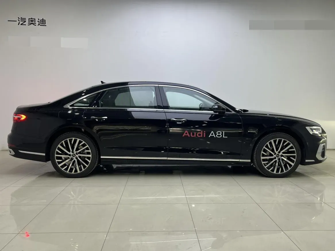 2026 Audi A8 3.0T 340HP V6 8AT,autocango,china used car exporter,china ev exporter,chinese used car exporter,chinese used ev exporter