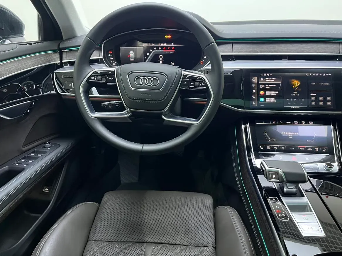 2026 Audi A8 3.0T 340HP V6 8AT,autocango,china used car exporter,china ev exporter,chinese used car exporter,chinese used ev exporter