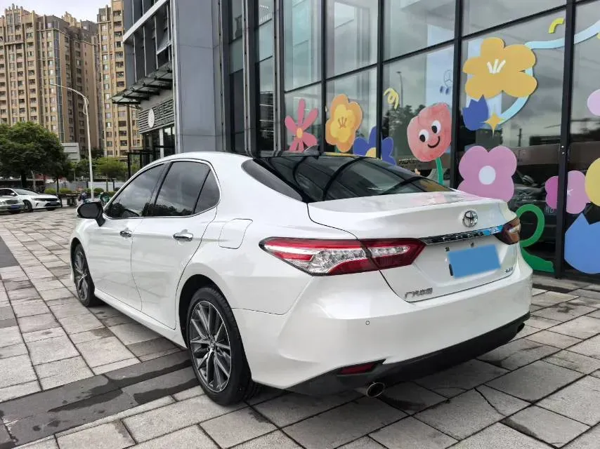 2021 Toyota Camry 2.5L 209HP L4 8AT,autocango,china used car exporter,china ev exporter,chinese used car exporter,chinese used ev exporter