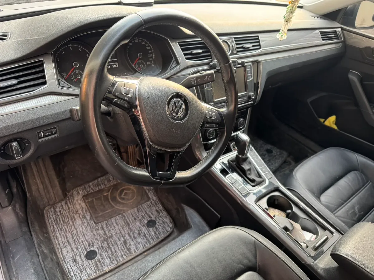 2017 Volkswagen Passat 1.8T 180HP L4 7DCT,autocango,china used car exporter,china ev exporter,chinese used car exporter,chinese used ev exporter