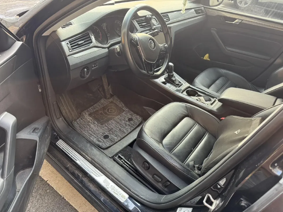 2017 Volkswagen Passat 1.8T 180HP L4 7DCT,autocango,china used car exporter,china ev exporter,chinese used car exporter,chinese used ev exporter