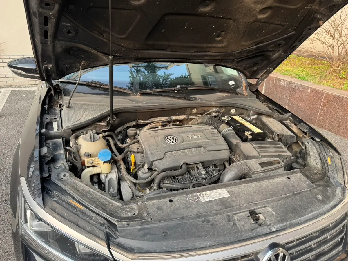 2017 Volkswagen Passat 1.8T 180HP L4 7DCT,autocango,china used car exporter,china ev exporter,chinese used car exporter,chinese used ev exporter