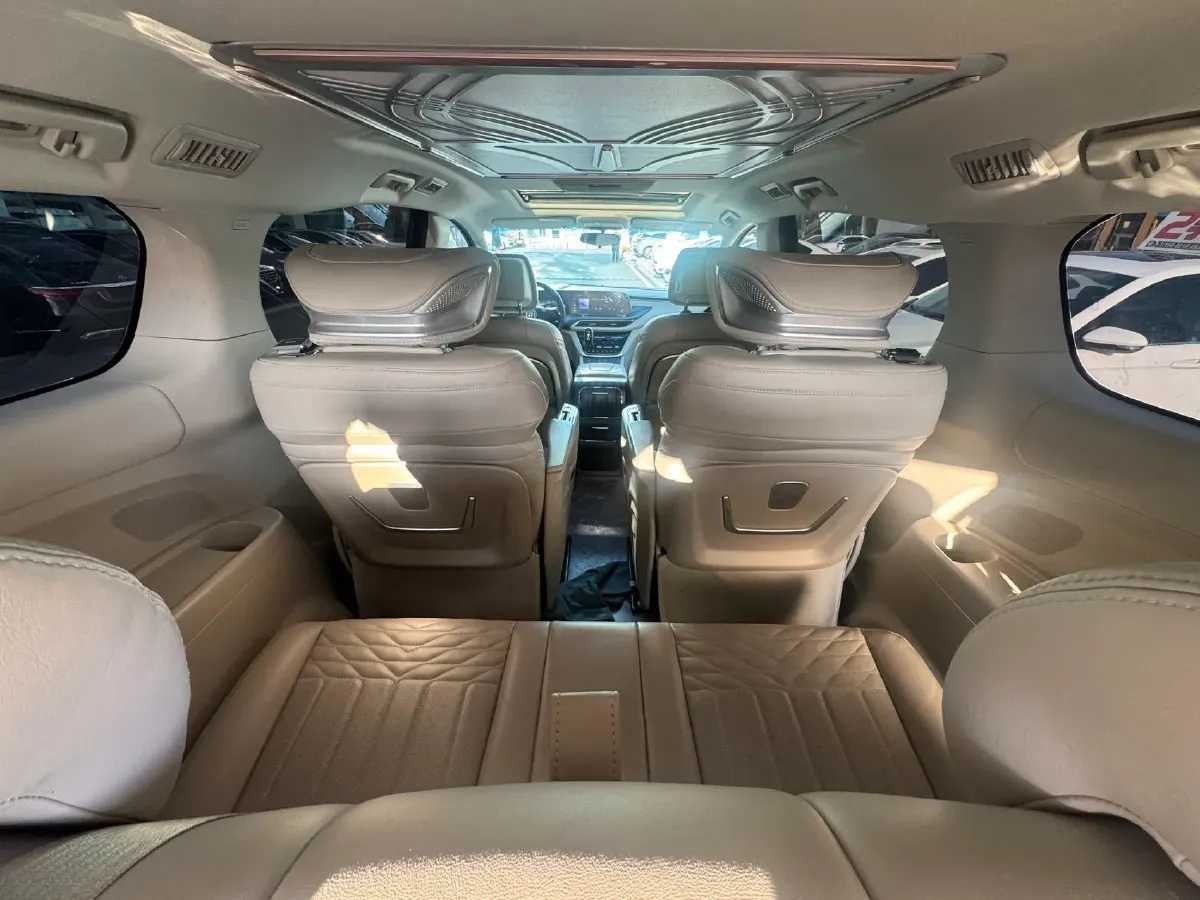 2023 Buick GL8 2.0T 237HP L4 9AT,autocango,china used car exporter,china ev exporter,chinese used car exporter,chinese used ev exporter