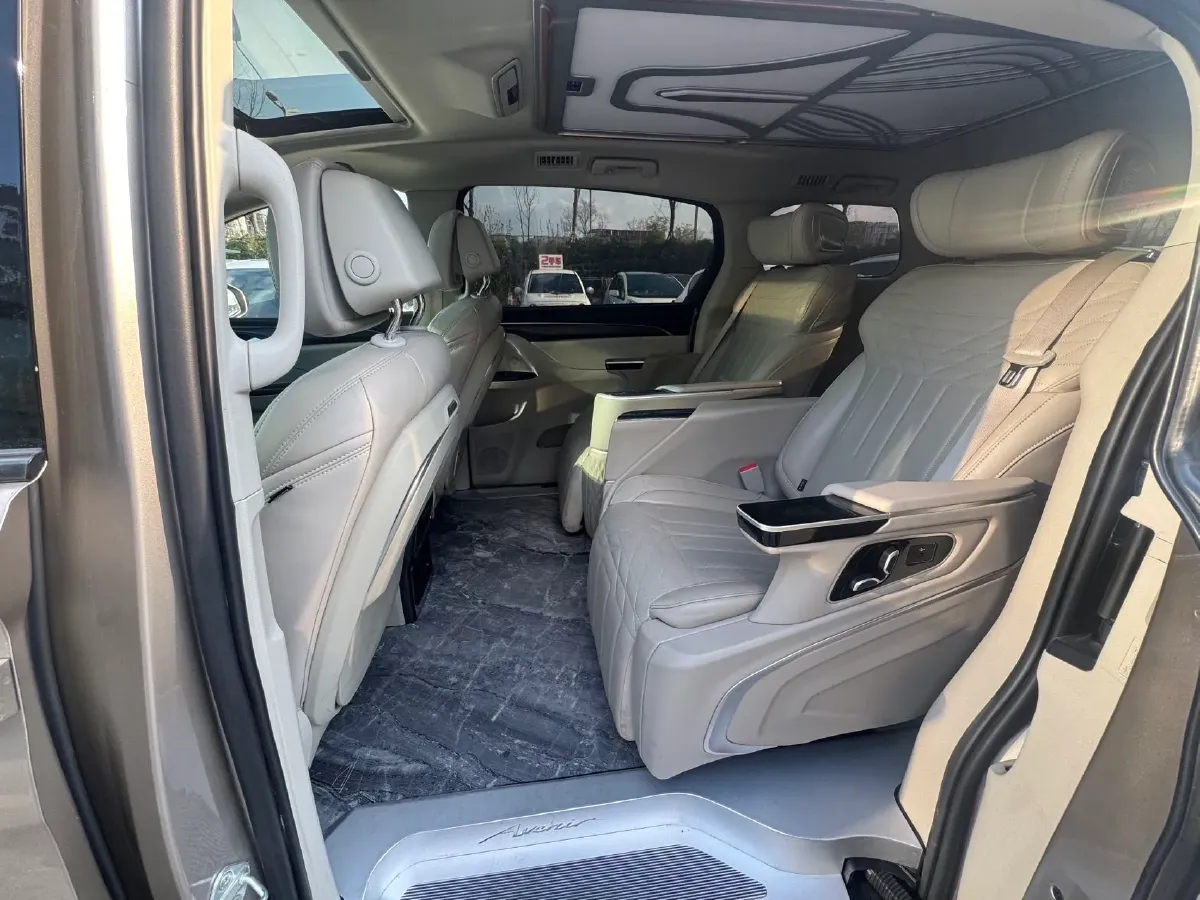 2023 Buick GL8 2.0T 237HP L4 9AT,autocango,china used car exporter,china ev exporter,chinese used car exporter,chinese used ev exporter