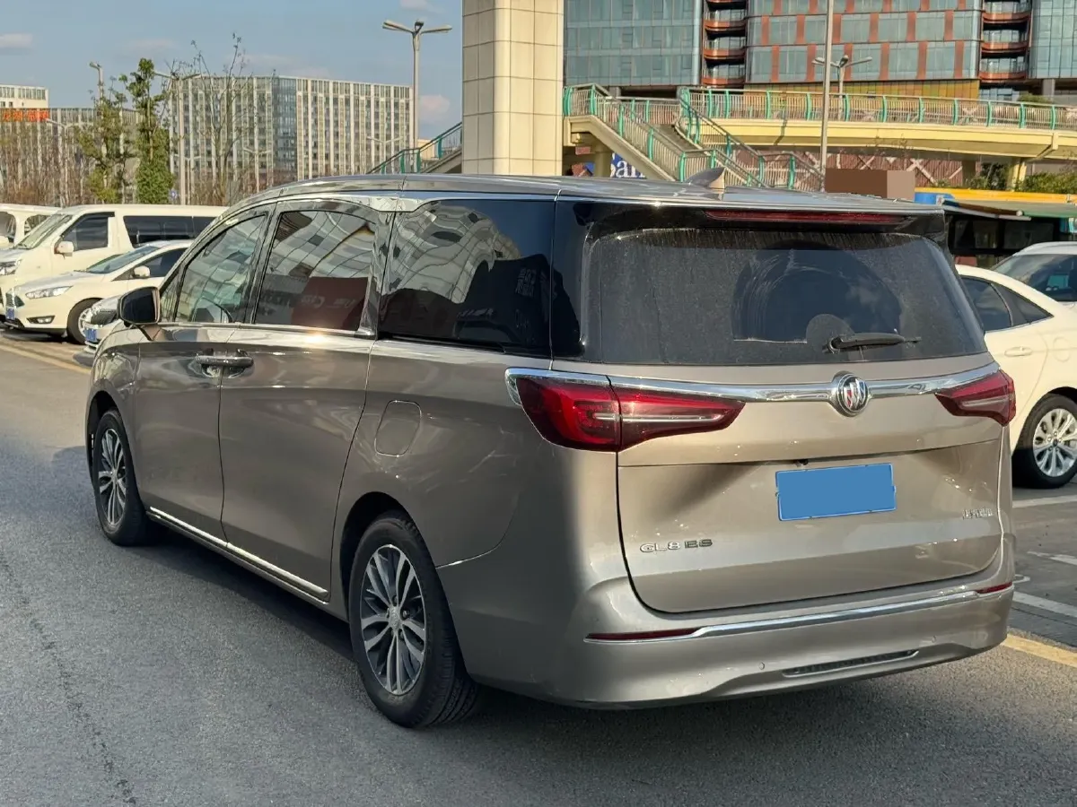 2023 Buick GL8 2.0T 237HP L4 9AT,autocango,china used car exporter,china ev exporter,chinese used car exporter,chinese used ev exporter
