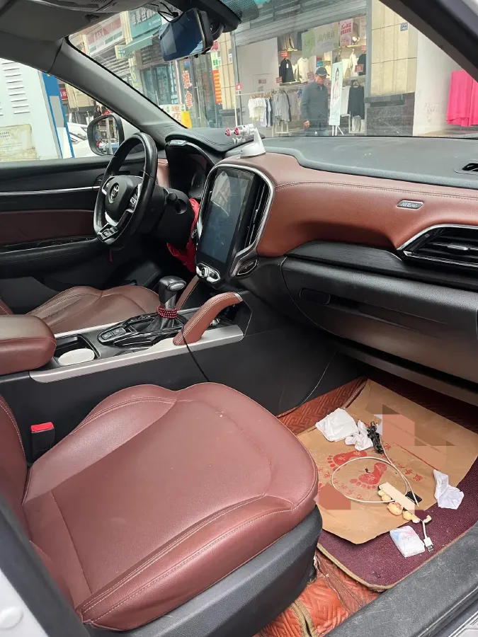 2018 Brilliance Auto V6 1.5T 150HP L4 7DCT,autocango,china used car exporter,china ev exporter,chinese used car exporter,chinese used ev exporter