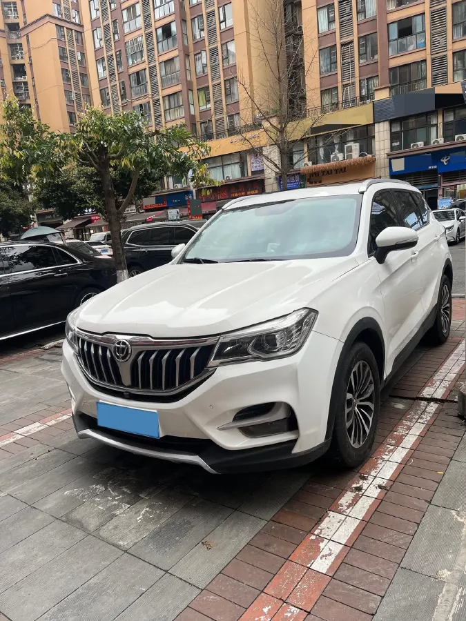 2018 Brilliance Auto V6 1.5T 150HP L4 7DCT,autocango,china used car exporter,china ev exporter,chinese used car exporter,chinese used ev exporter