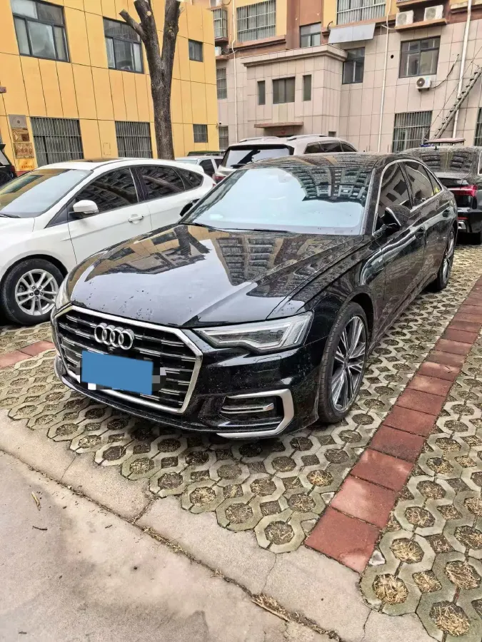 2024 Audi A6L 2.0T 245HP L4 7DCT,autocango,china used car exporter,china ev exporter,chinese used car exporter,chinese used ev exporter