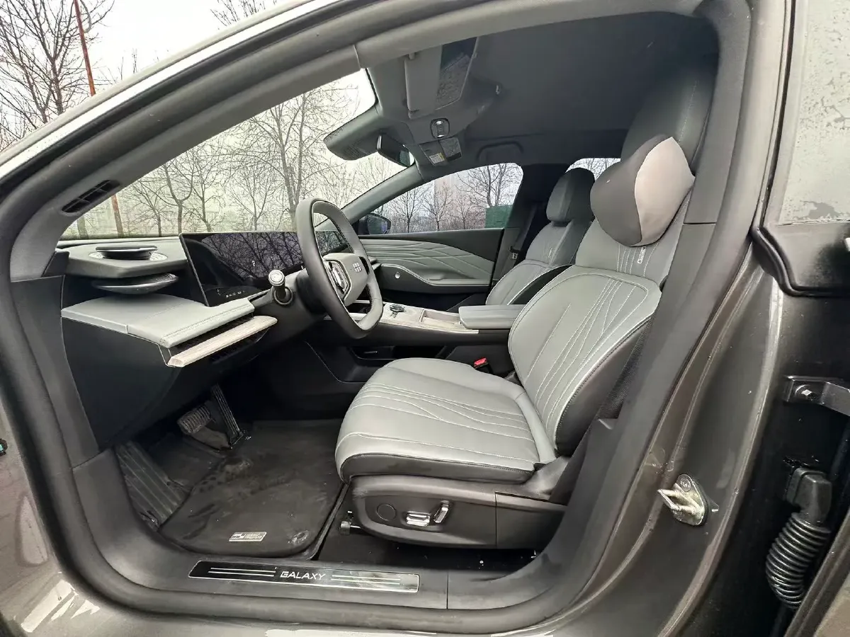 2024 Geely Galaxy E8 BEV 62KWH,autocango,china used car exporter,china ev exporter,chinese used car exporter,chinese used ev exporter