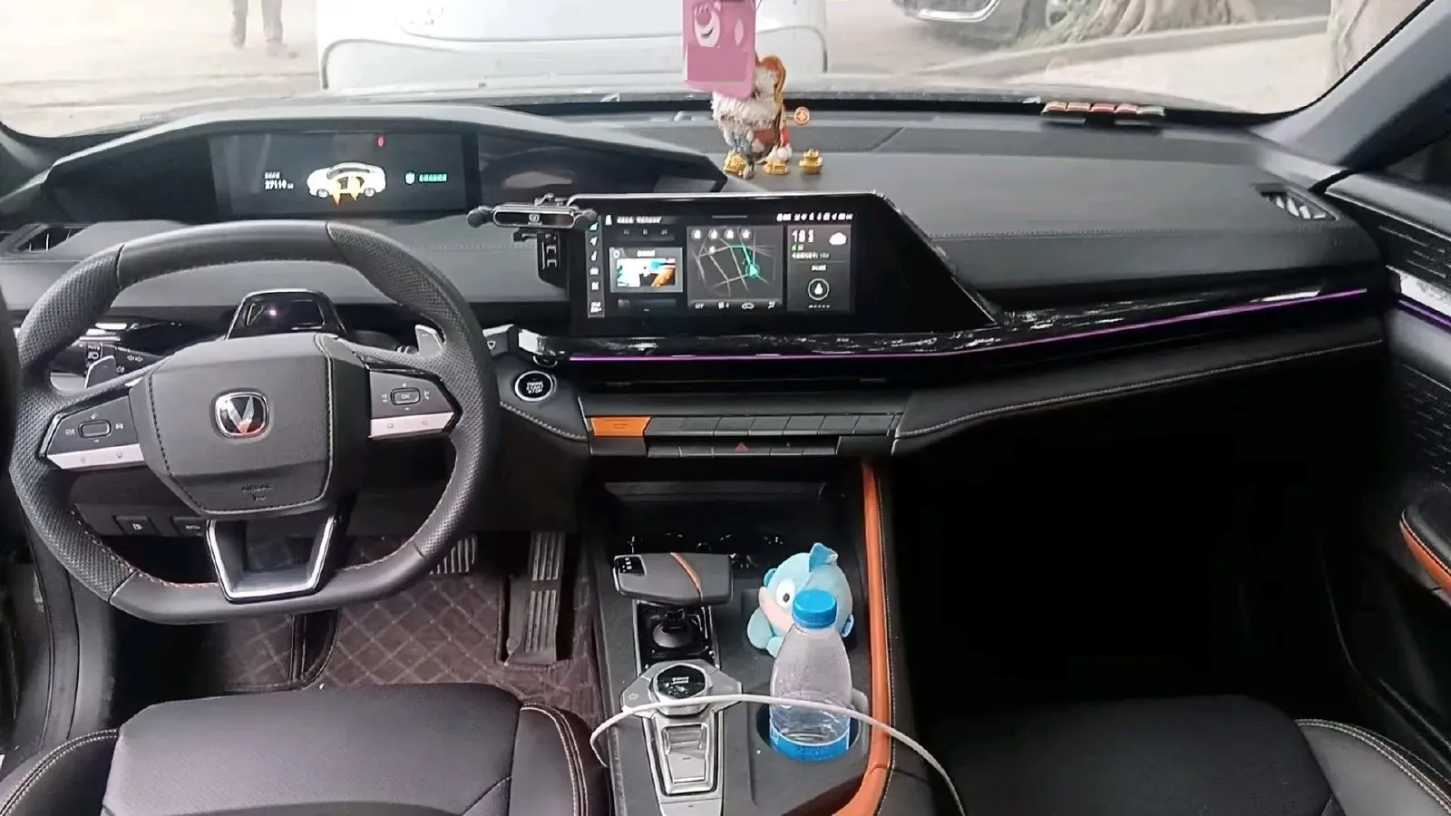 2023 ChangAn UNI-V 1.5T 188HP L4 7DCT,autocango,china used car exporter,china ev exporter,chinese used car exporter,chinese used ev exporter