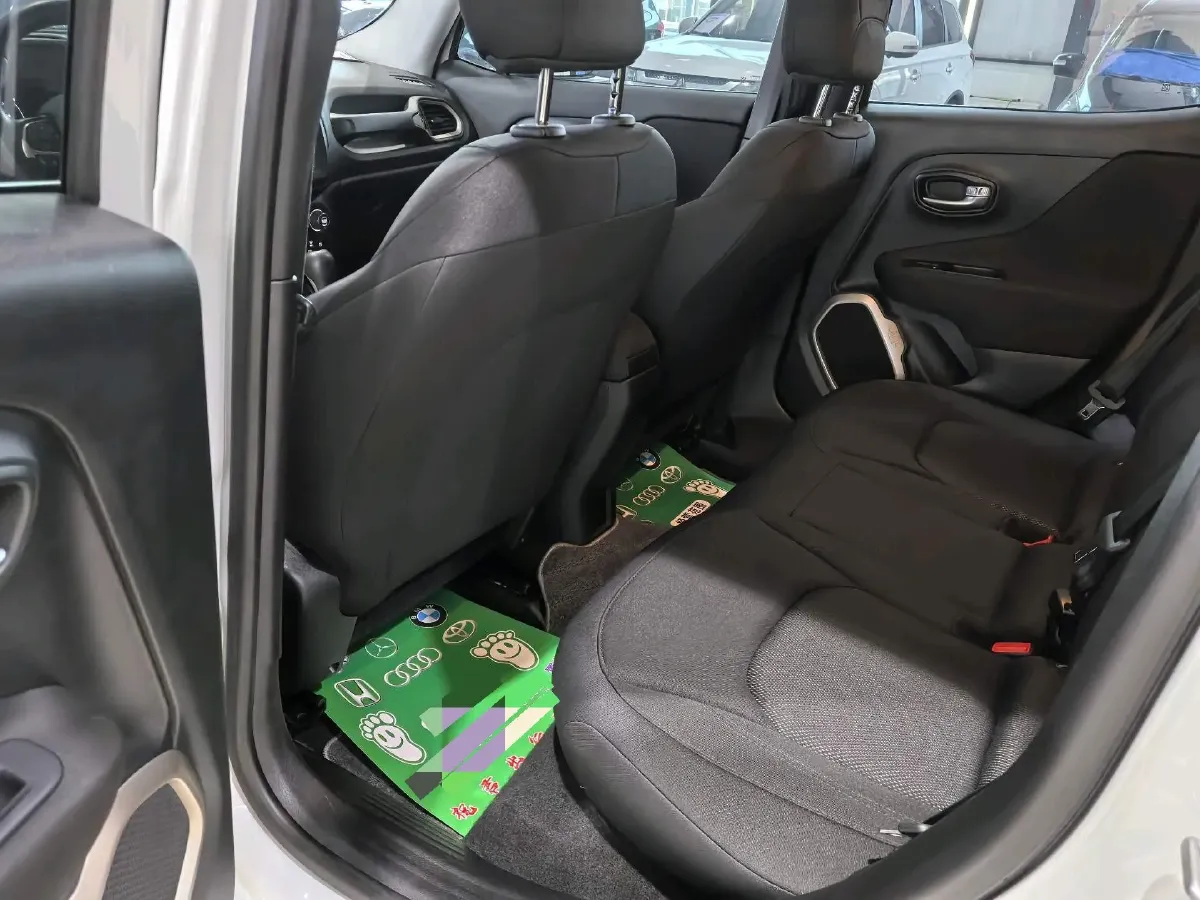 2018 Jeep Renegade 2.0L 148HP L4 9AT,autocango,china used car exporter,china ev exporter,chinese used car exporter,chinese used ev exporter