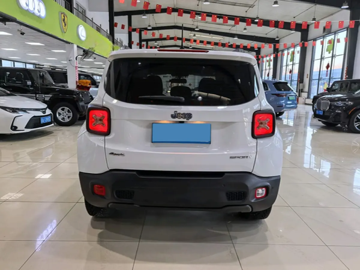 2018 Jeep Renegade 2.0L 148HP L4 9AT,autocango,china used car exporter,china ev exporter,chinese used car exporter,chinese used ev exporter