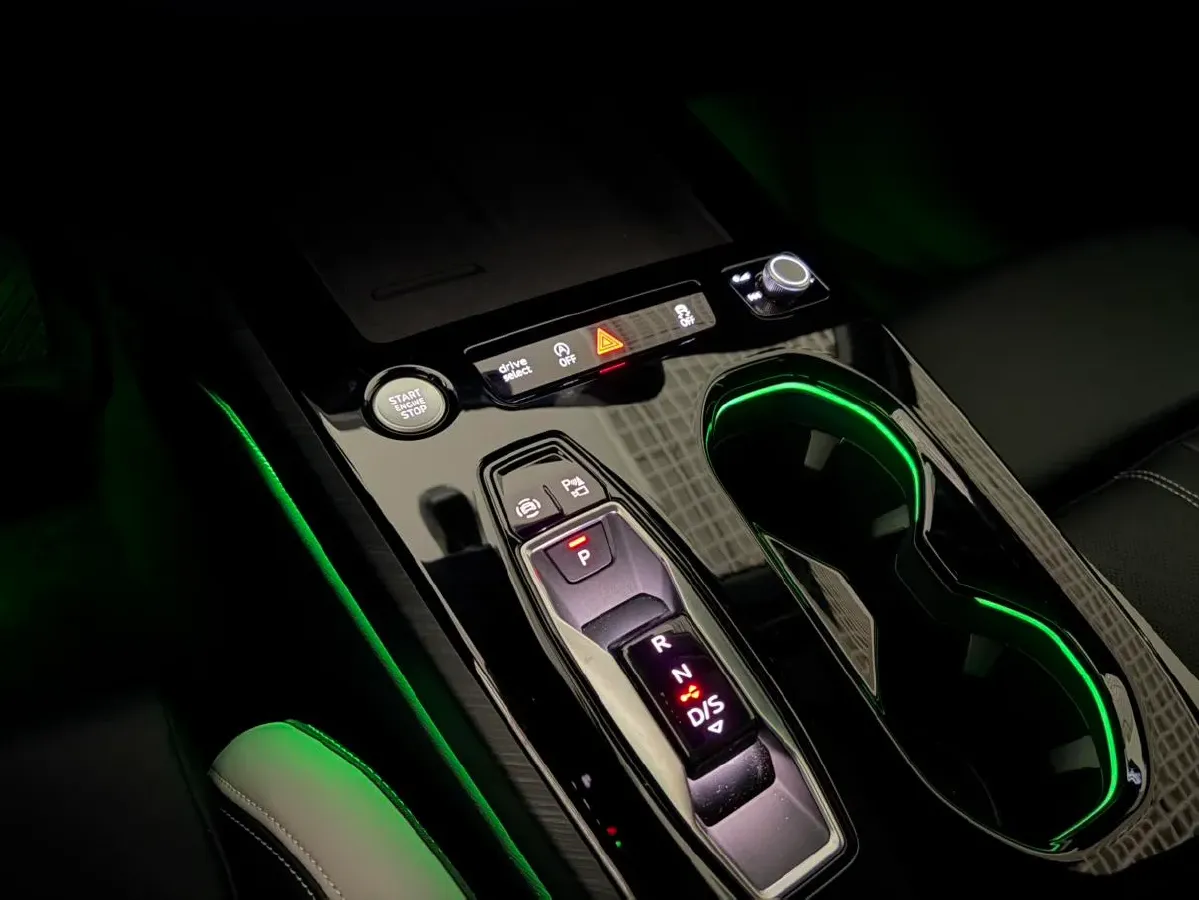 2026 Audi A5L 2.0T 170HP L4 7DCT,autocango,china used car exporter,china ev exporter,chinese used car exporter,chinese used ev exporter