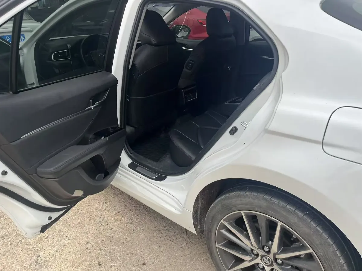 2021 Toyota Camry 2.5L 209HP L4 8AT,autocango,china used car exporter,china ev exporter,chinese used car exporter,chinese used ev exporter