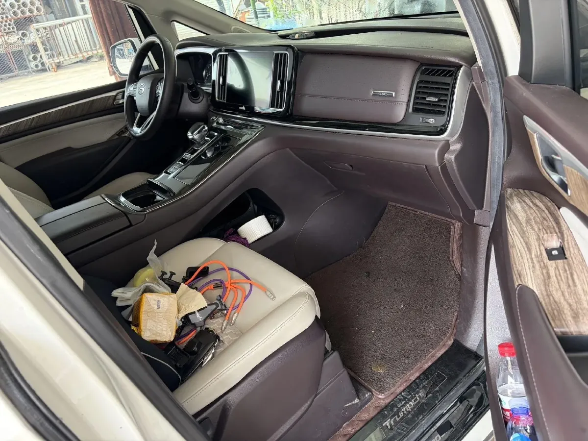 2021 GAC Trumpchi M8 2.0T 252HP L4 8AT,autocango,china used car exporter,china ev exporter,chinese used car exporter,chinese used ev exporter