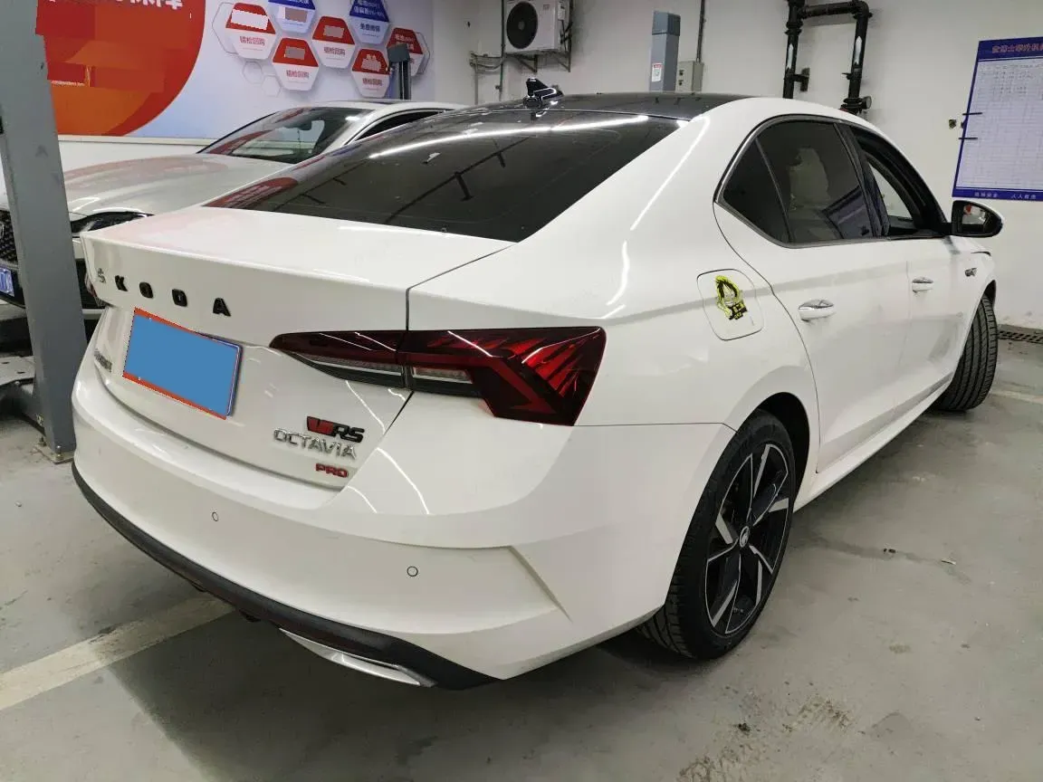 2022 Skoda Octavia 1.4T 150HP L4 7DCT,autocango,china used car exporter,china ev exporter,chinese used car exporter,chinese used ev exporter