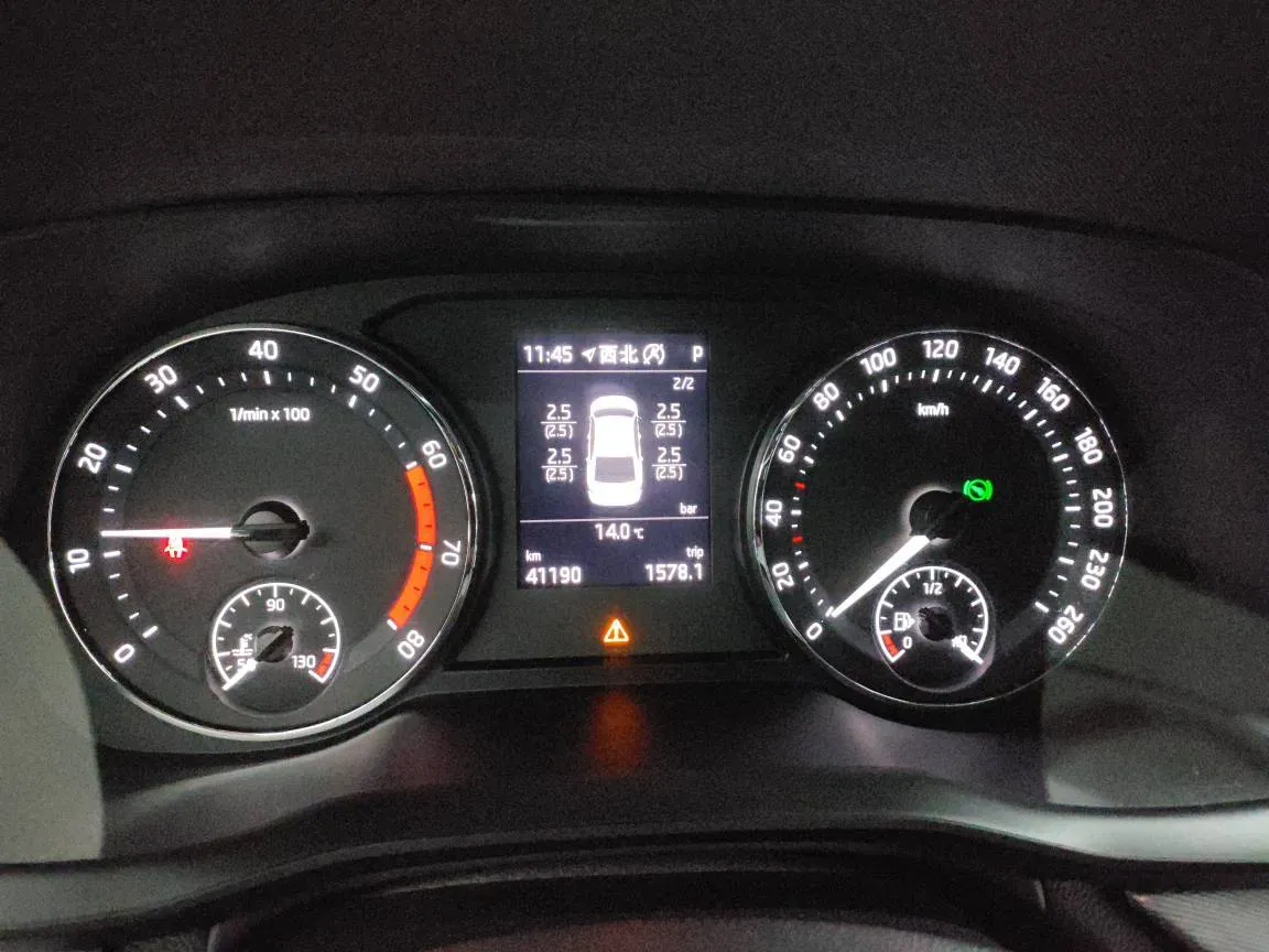 2022 Skoda Octavia 1.4T 150HP L4 7DCT,autocango,china used car exporter,china ev exporter,chinese used car exporter,chinese used ev exporter