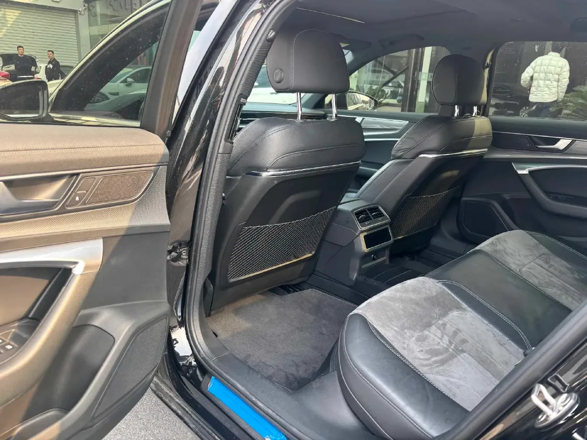 2021 Audi A6L 2.0T 224HP L4 7DCT,autocango,china used car exporter,china ev exporter,chinese used car exporter,chinese used ev exporter