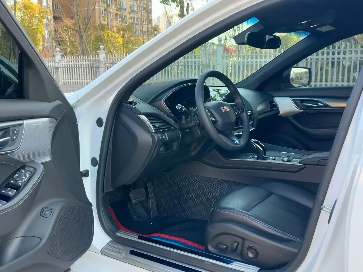 2021 Cadillac CT5 2.0T 237HP L4 10AT,autocango,china used car exporter,china ev exporter,chinese used car exporter,chinese used ev exporter