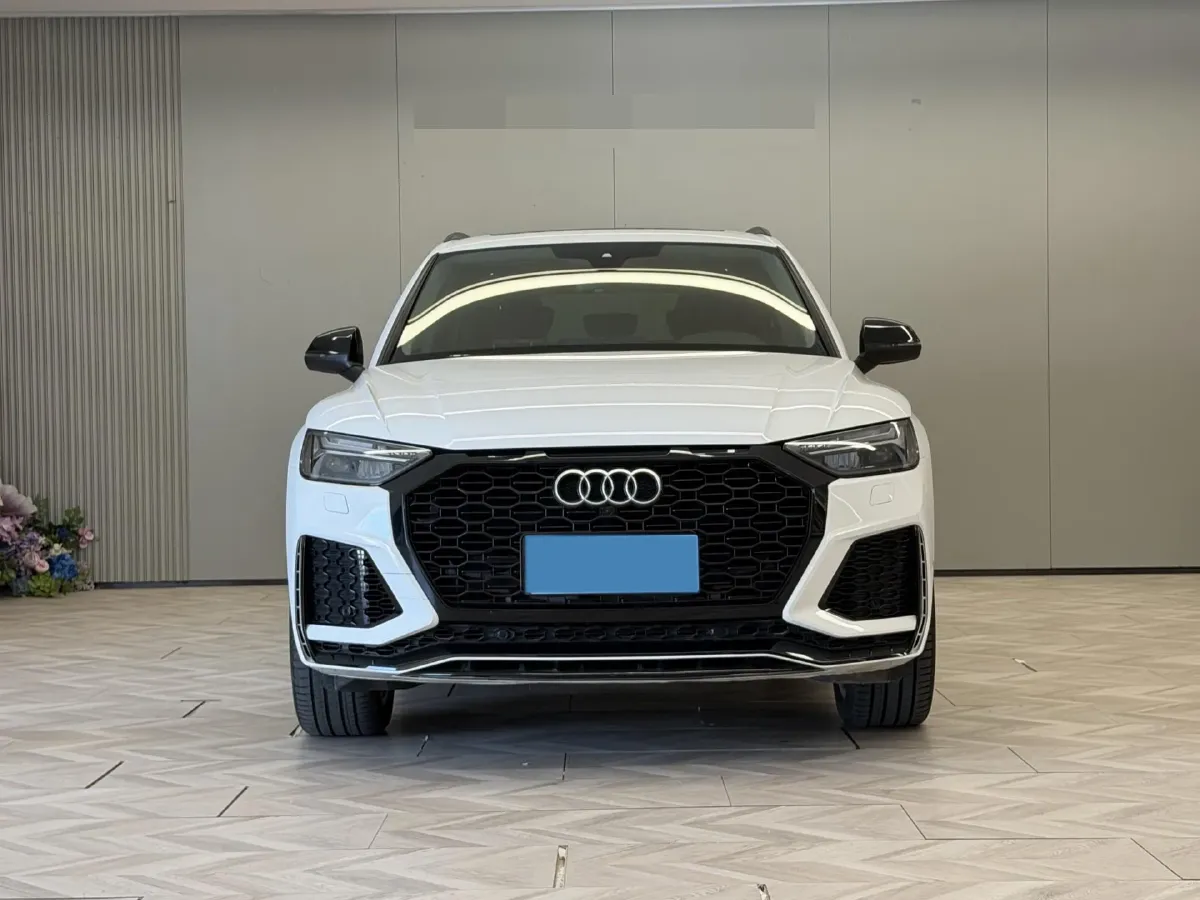 2022 Audi Q5L 2.0T 252HP L4 7DCT,autocango,china used car exporter,china ev exporter,chinese used car exporter,chinese used ev exporter