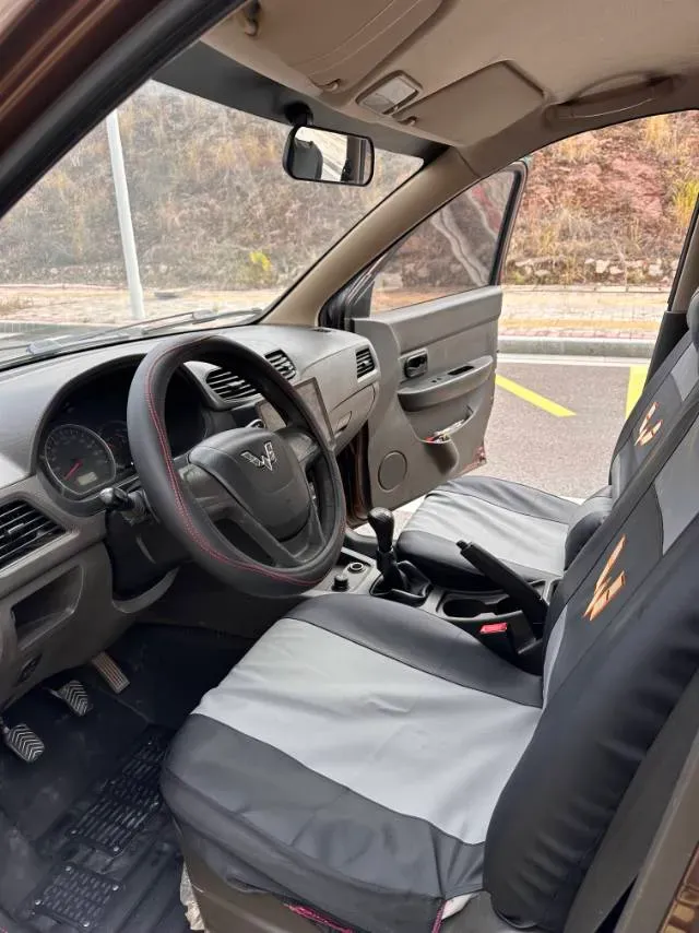 2015 WuLing HongGuang 1.5L 112HP L4 5MT,autocango,china used car exporter,china ev exporter,chinese used car exporter,chinese used ev exporter