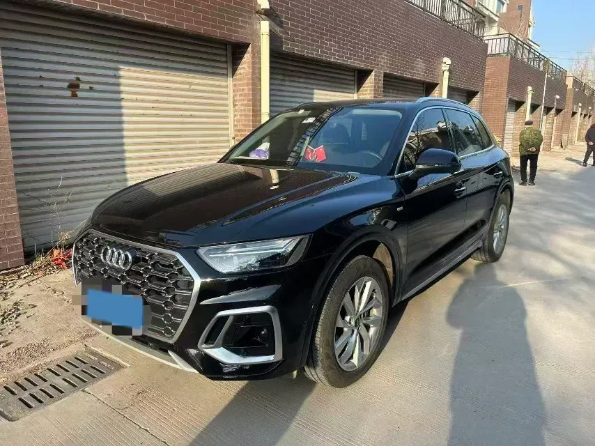 2021 Audi Q5L 2.0T 190HP L4 7DCT,autocango,china used car exporter,china ev exporter,chinese used car exporter,chinese used ev exporter