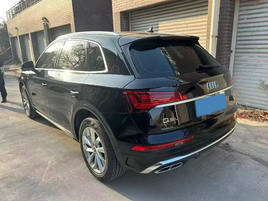 2021 Audi Q5L 2.0T 190HP L4 7DCT,autocango,china used car exporter,china ev exporter,chinese used car exporter,chinese used ev exporter
