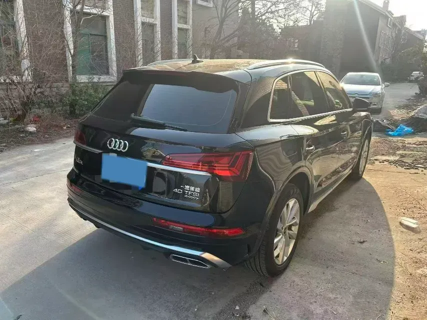 2021 Audi Q5L 2.0T 190HP L4 7DCT,autocango,china used car exporter,china ev exporter,chinese used car exporter,chinese used ev exporter